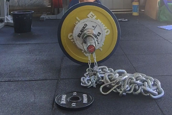 Deadlift with Chains