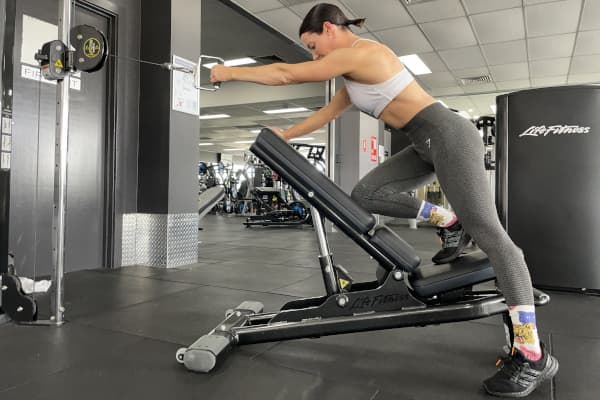 Horizontal Single Arm Lat Pulldown