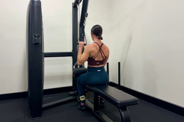 Single Arm Lat Pulldown