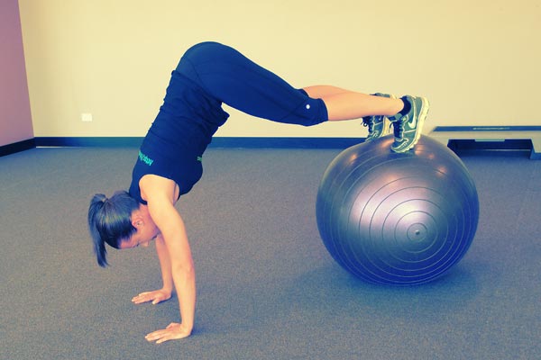 Swiss Ball Pike Press